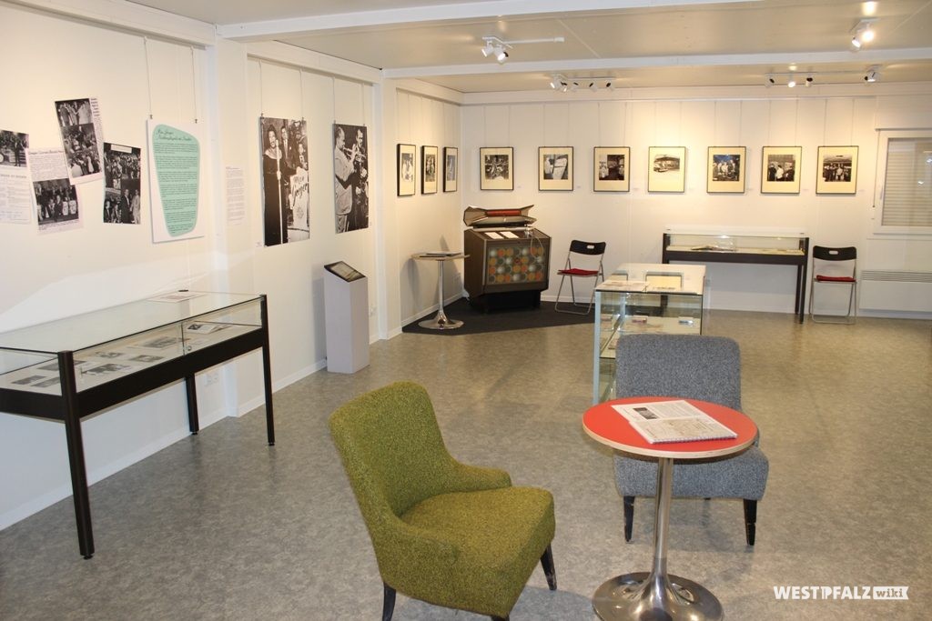 Einblick in die Sonderausstellung des Museum Docu Center in Ramstein-Miesenbach zum Thema "Max Greger swingt die Ami-Clubs"