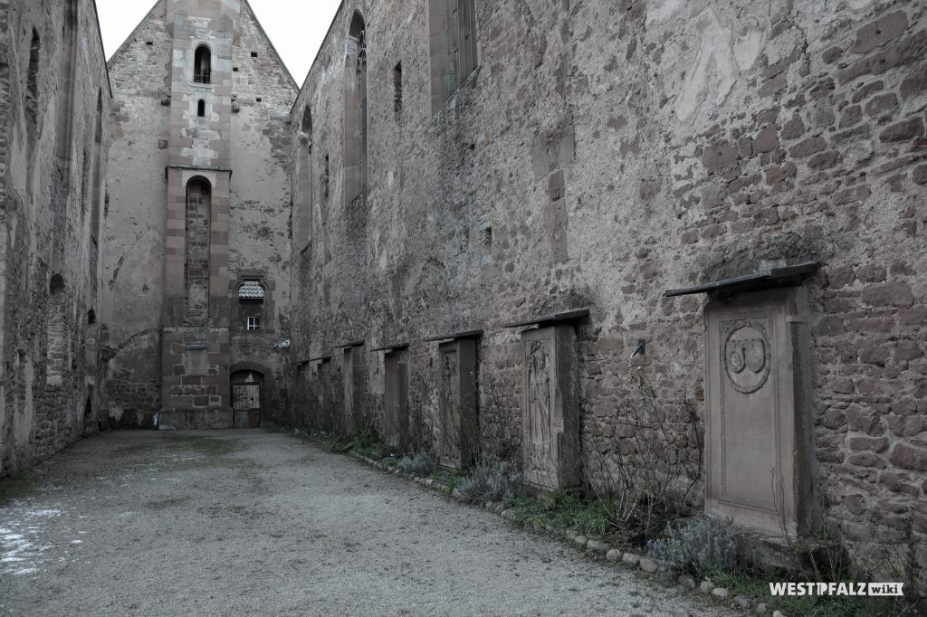 Ruine des Kloster St. Maria in Rosenthal.