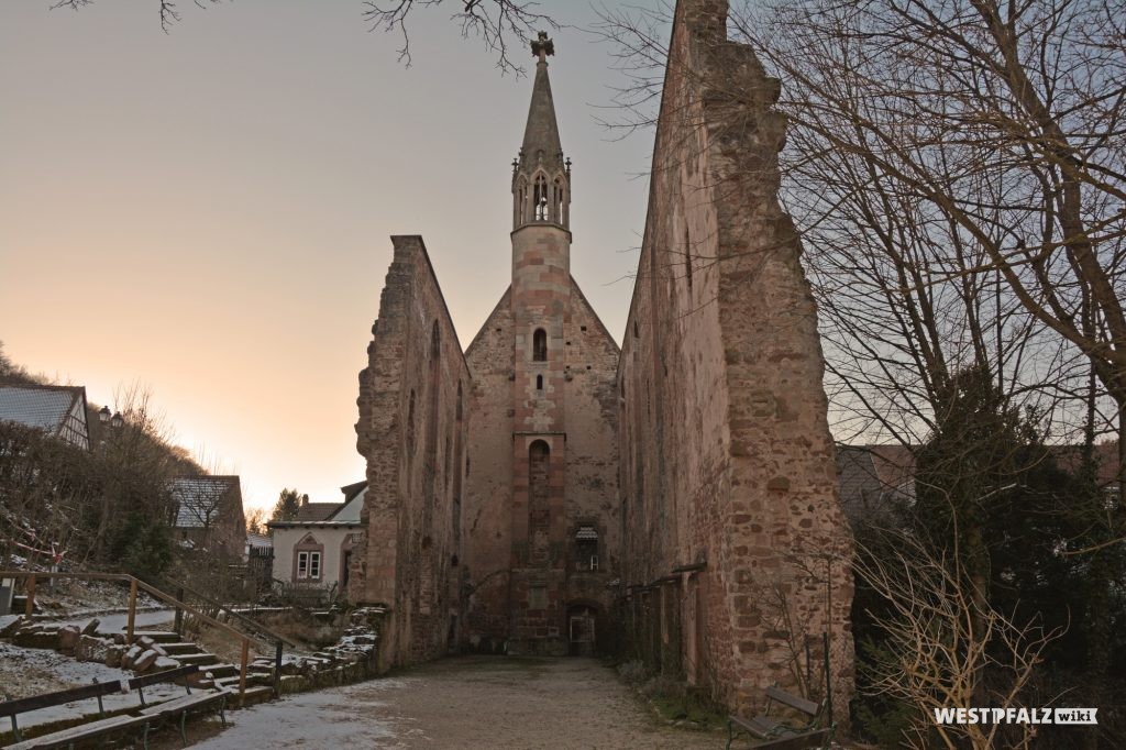 Die Ruine des Kloster St. Maria in Rosenthal aus östlicher Richtung.