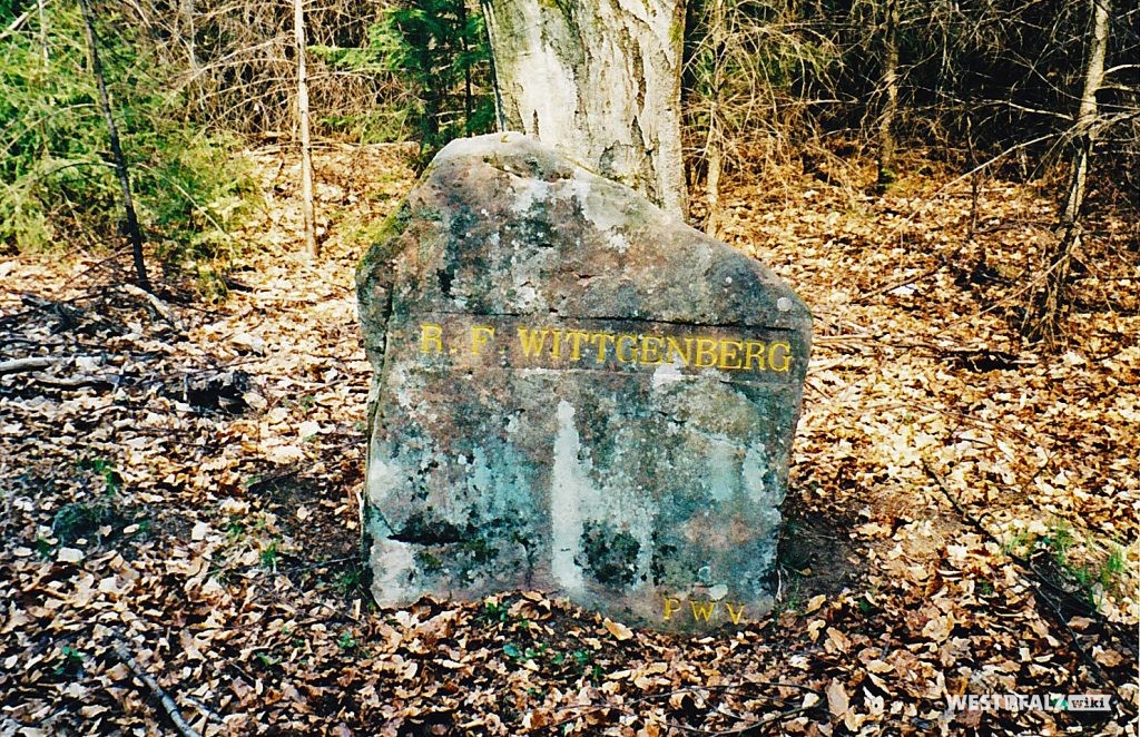 Ritterstein mit der Inschrift "R.F. Wittgenberg" im Hornungstal