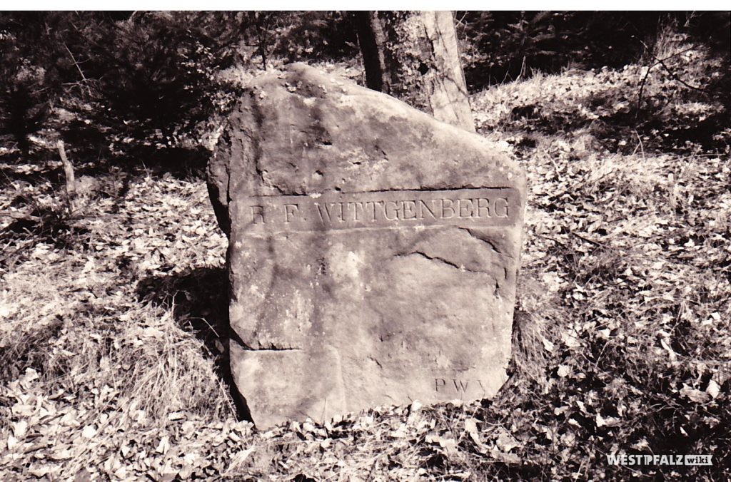 Ritterstein mit der Inschrift "R.F. Wittgenberg" im Hornungstal