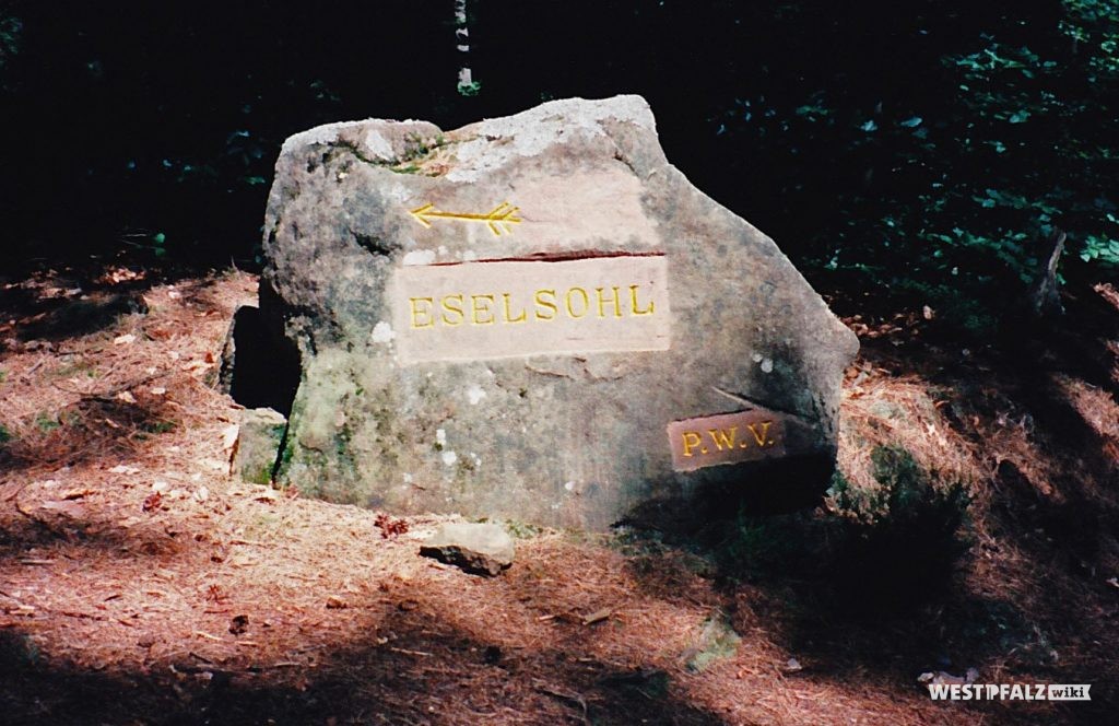 Ritterstein mit der Inschrift "Eselsohl" bei Waldleiningen
