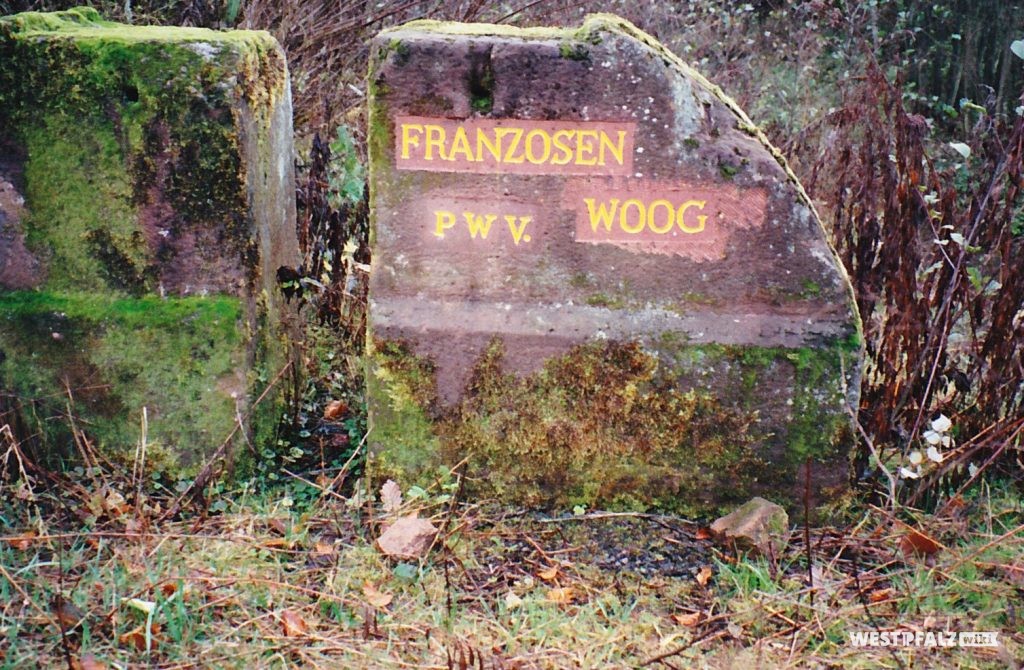 Ritterstein mit der Inschrift "Franzosenwoog" bei Hochspeyer