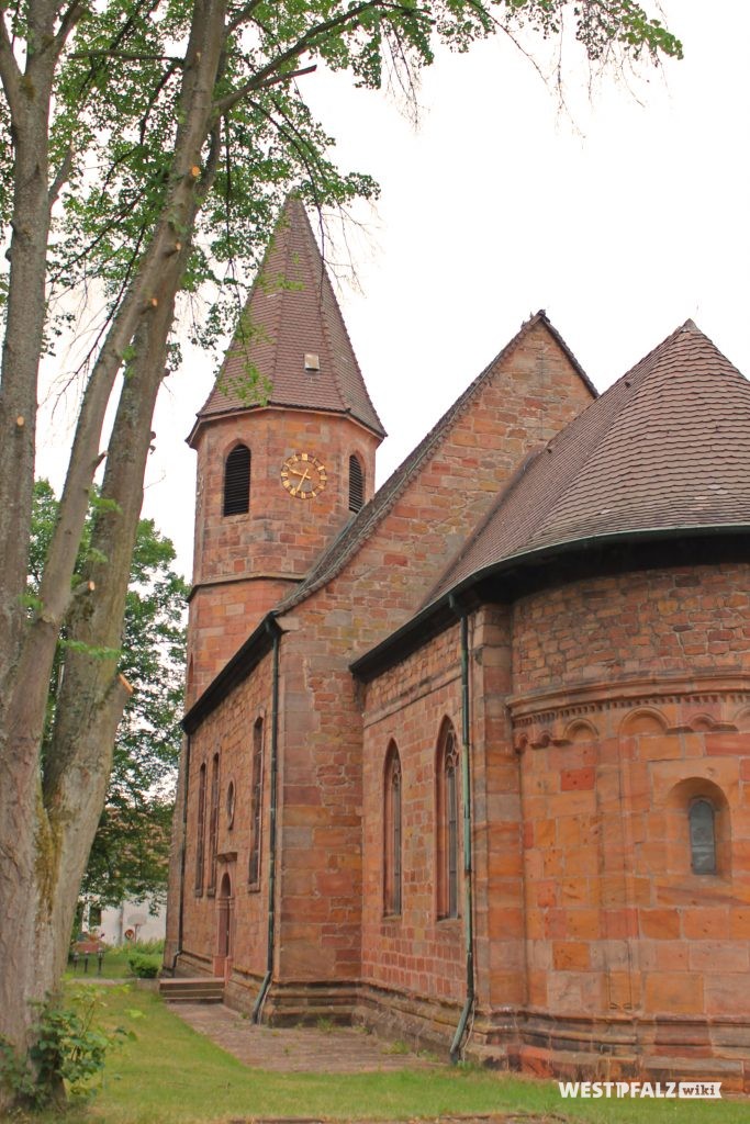 Südostansicht der Simultankirche in Vogelbach vom Chor in Richtung Kirchturm