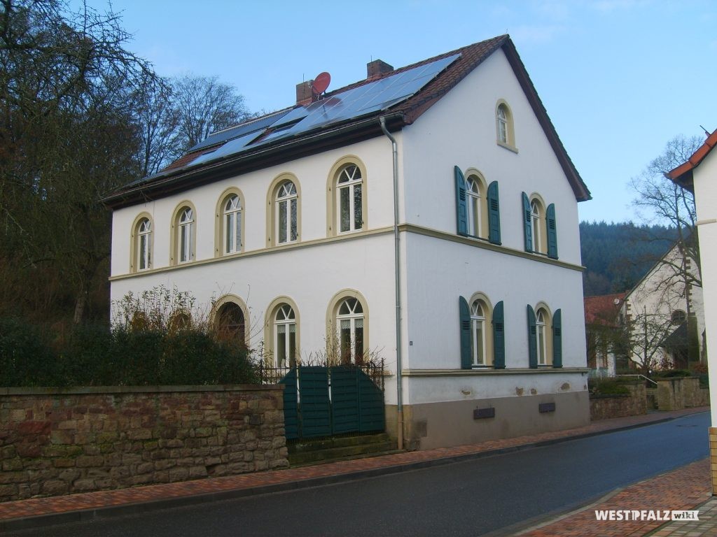 Protestantisches Pfarrhaus in Hinzweiler - Straßenansicht