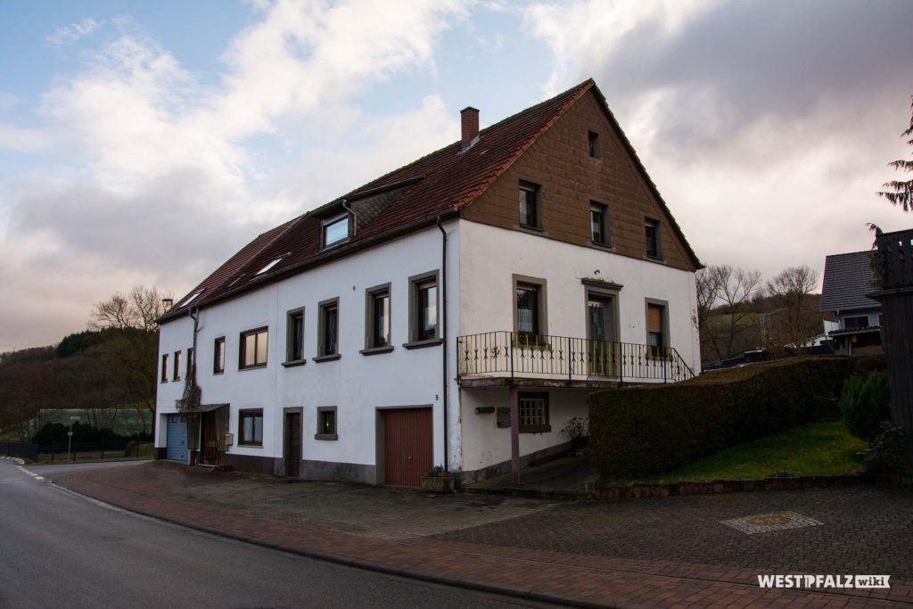 Haus "Nickelpetersch" in der Hauptstraße 5 in Hinzweiler - Südansicht