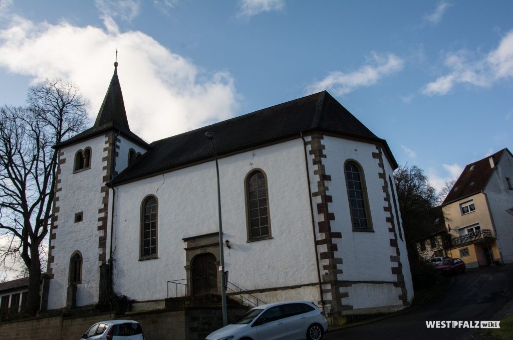 Ostseite der protestantischen Kirche in Hinzweiler