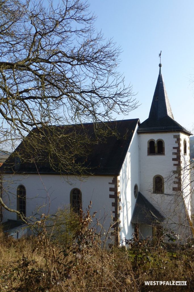 Westseite der protestantischen Kirche in Hinzweiler