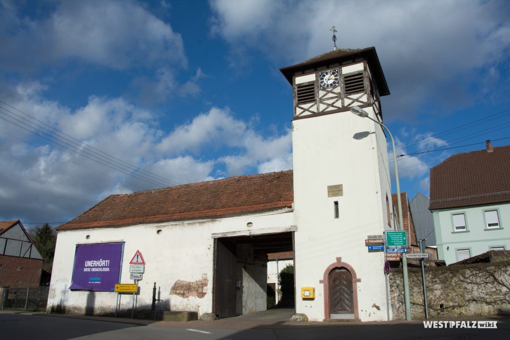 Glockenturm in Mehlbach