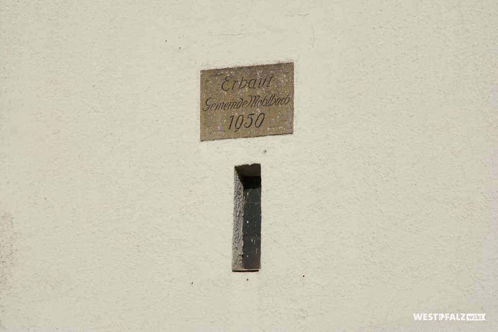 Inschrifttafel am Glockenturm in Mehlbach