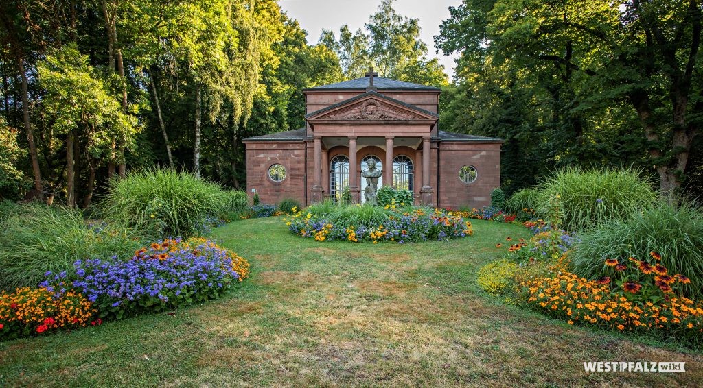 Carolinensaal auf dem Alten Friedhof in Pirmasens