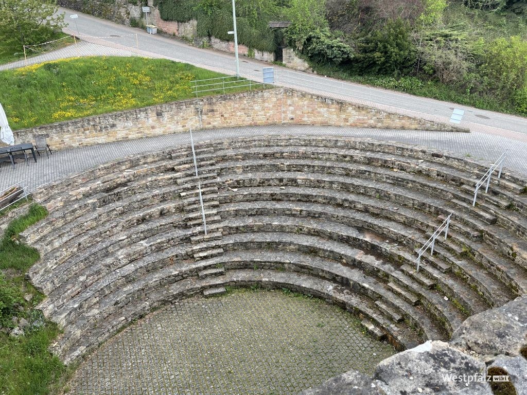 Amphitheater der Burg Falkenstein