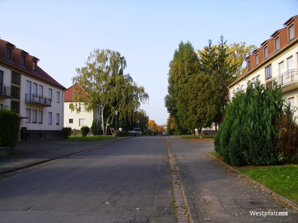 Blick entlang der Fliegerstraße im Jahr 2008