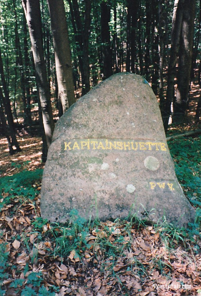 Ritterstein mit Inschrift "Kapitainshuette"